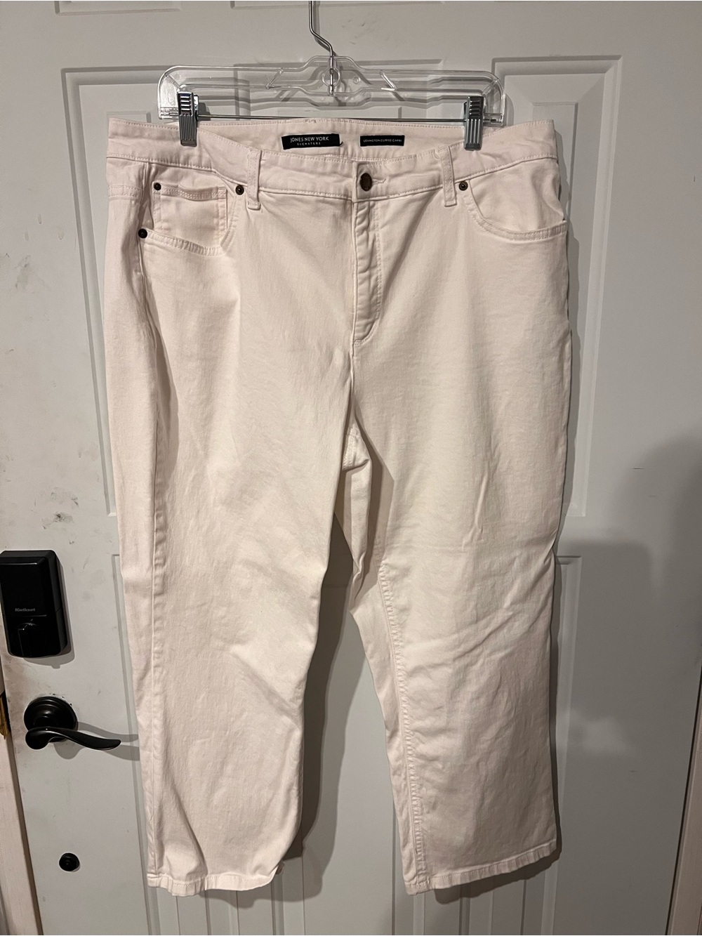 Jones New York Cropped Ankle Pants in Light Cream